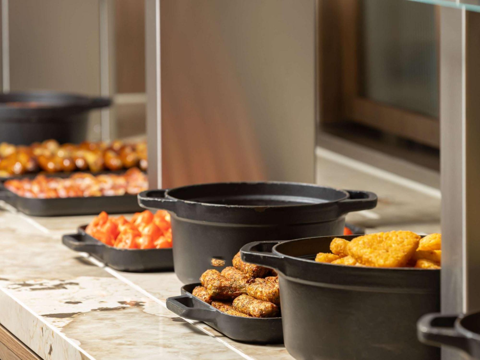 Mercure London Earls Court Екстериор снимка