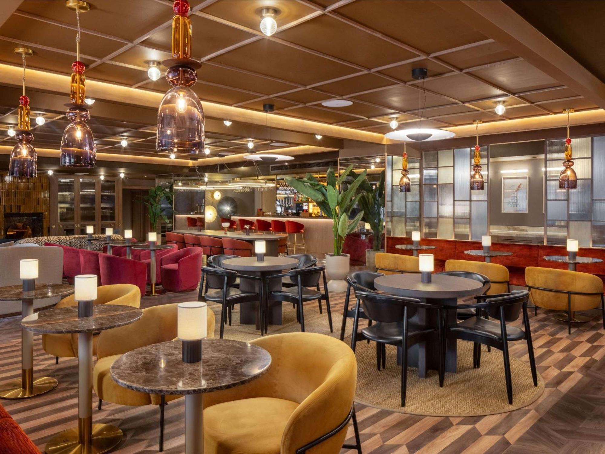 Mercure London Earls Court Екстериор снимка