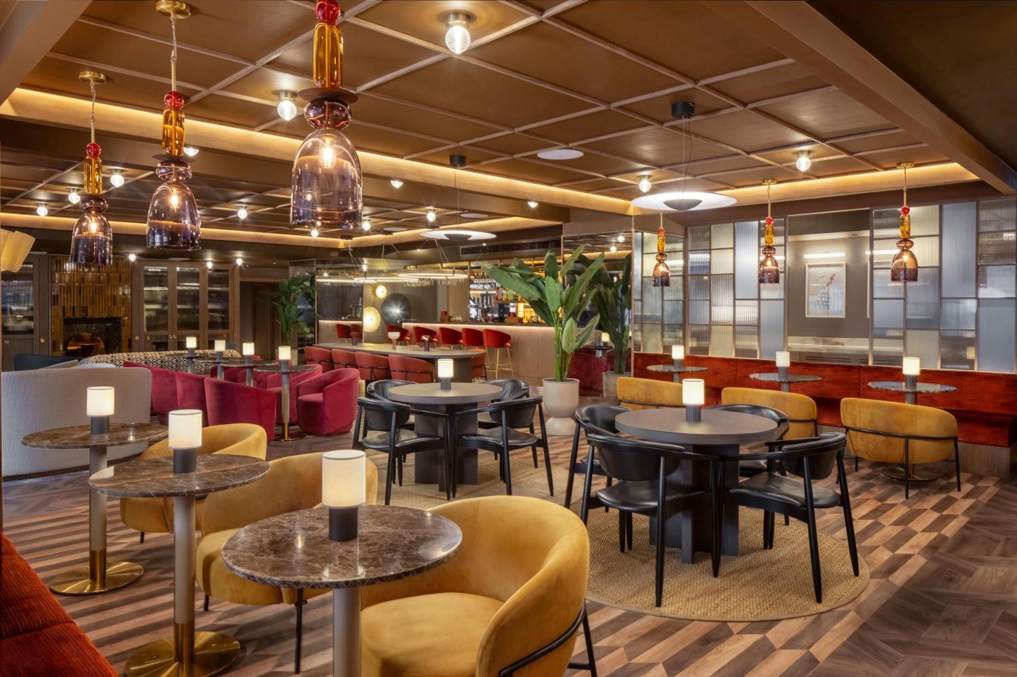 Mercure London Earls Court Екстериор снимка