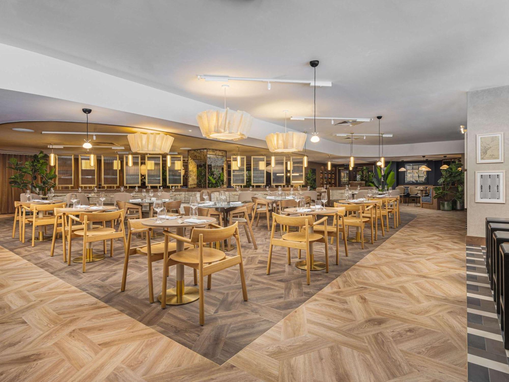 Mercure London Earls Court Екстериор снимка