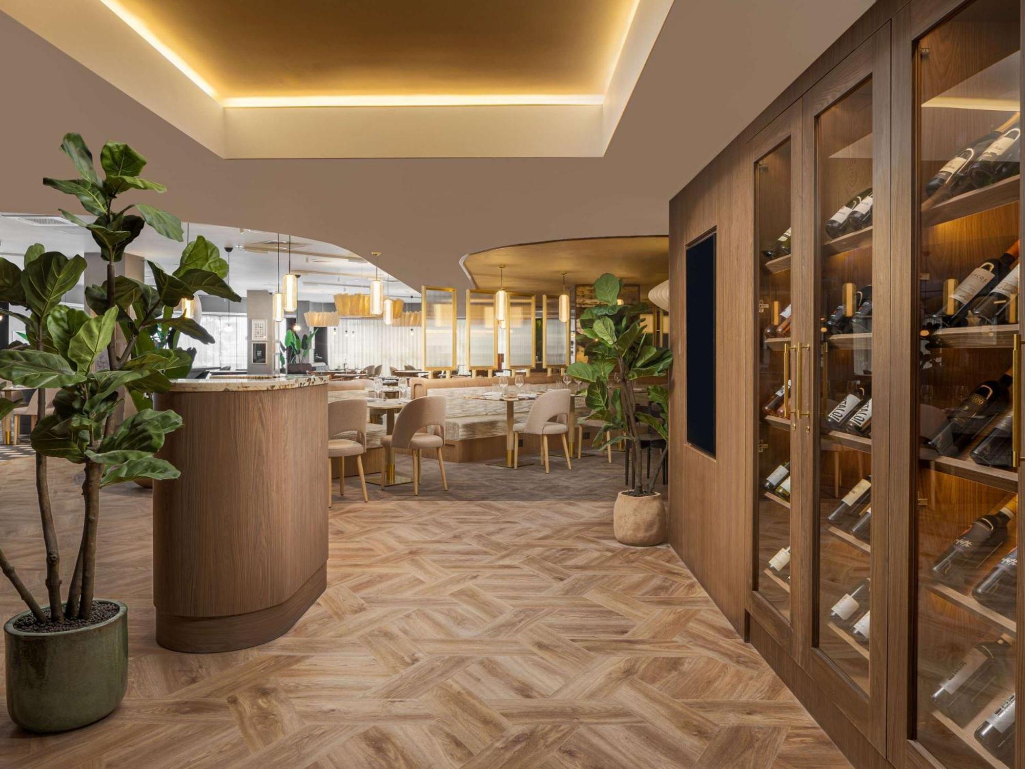 Mercure London Earls Court Екстериор снимка
