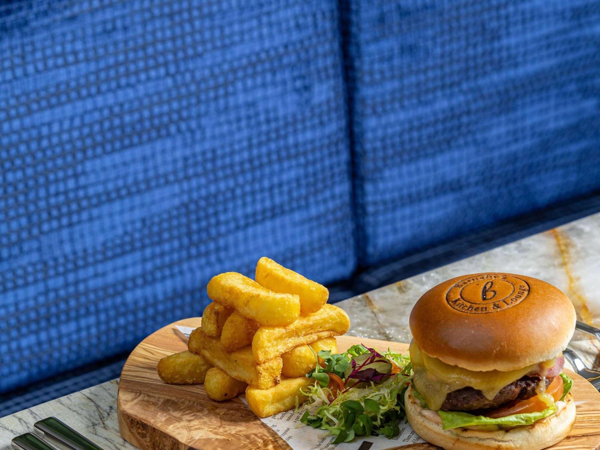 Mercure London Earls Court Екстериор снимка