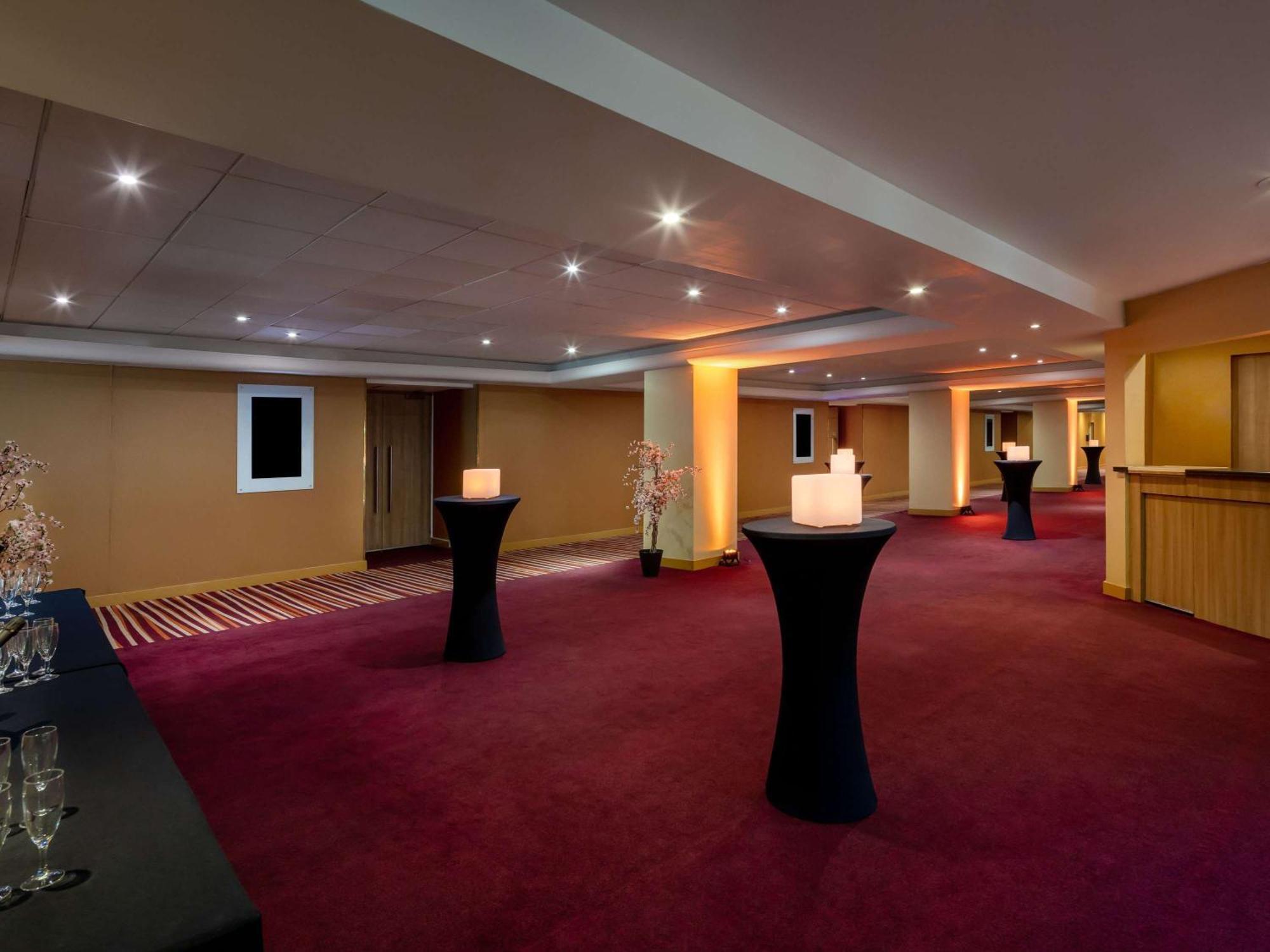 Mercure London Earls Court Екстериор снимка