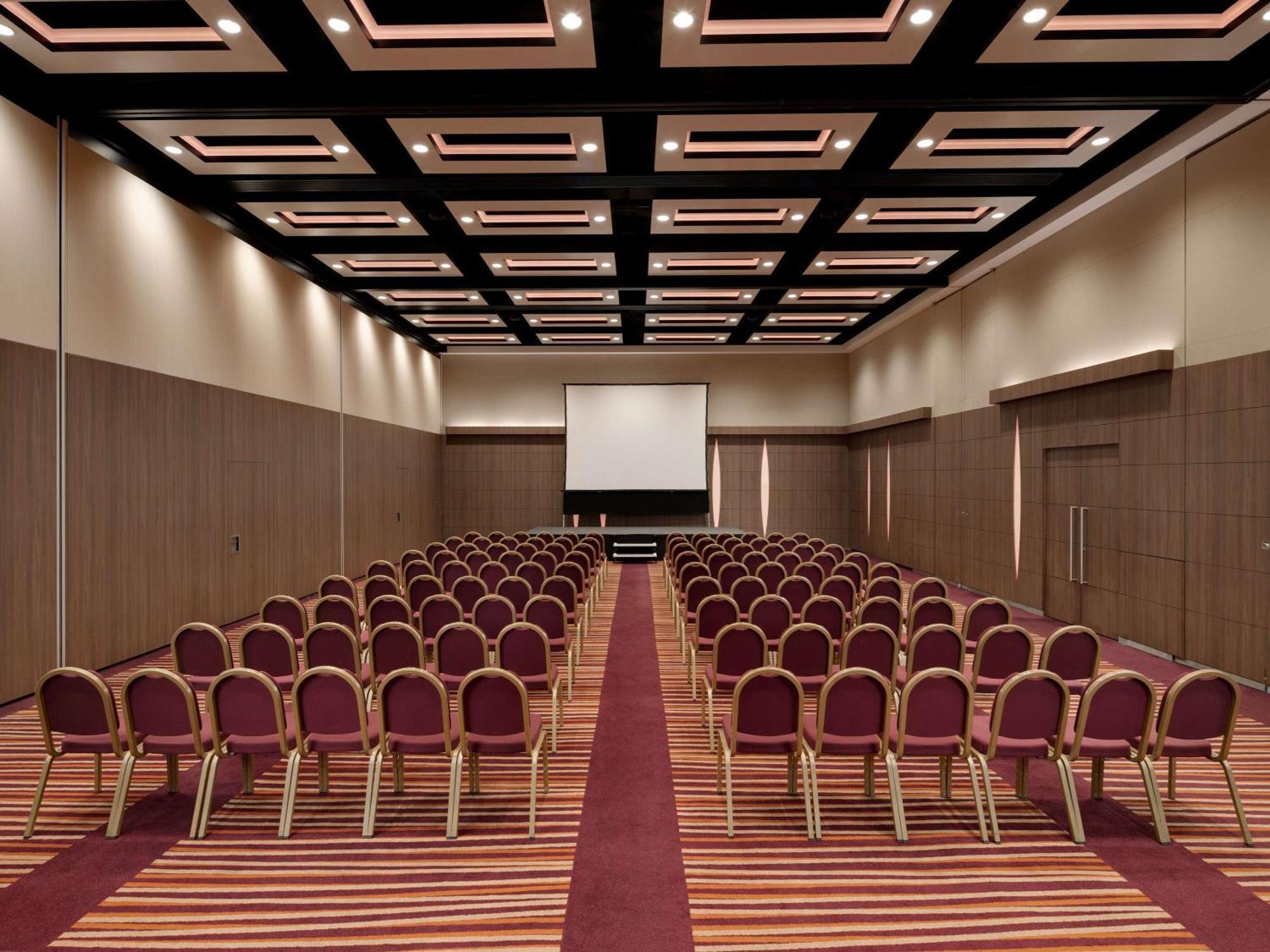 Mercure London Earls Court Екстериор снимка