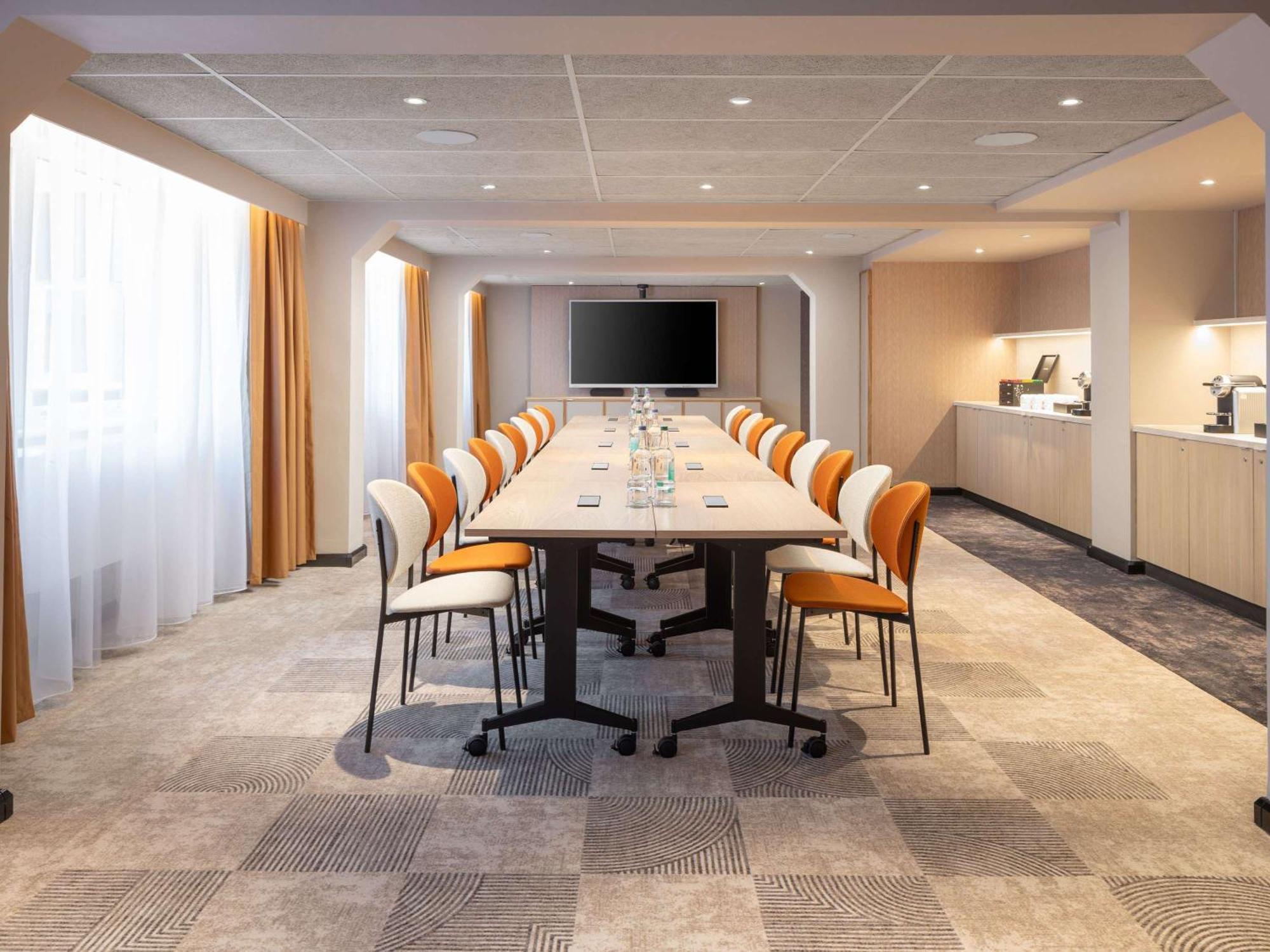 Mercure London Earls Court Екстериор снимка